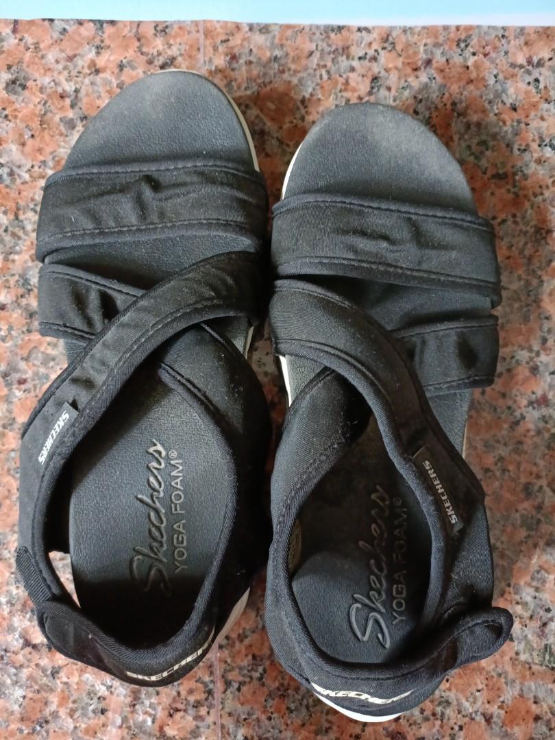 Women sketchers sandals Grab this and get one free shirt dress