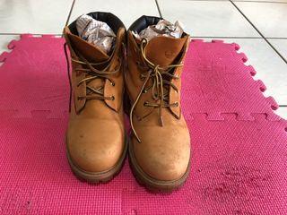 Timberland 短筒靴