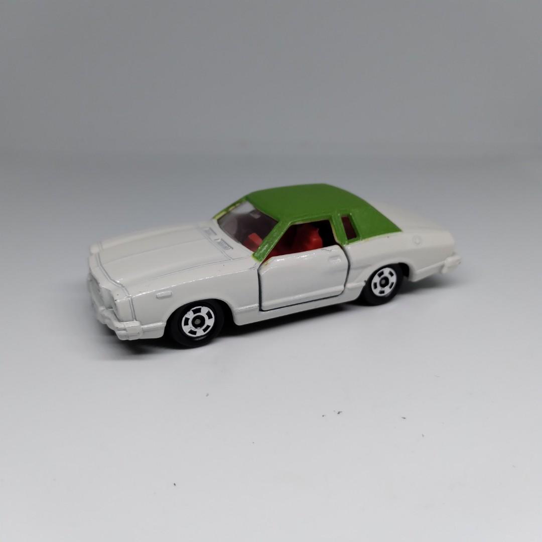 Tomica ford mustang 2025