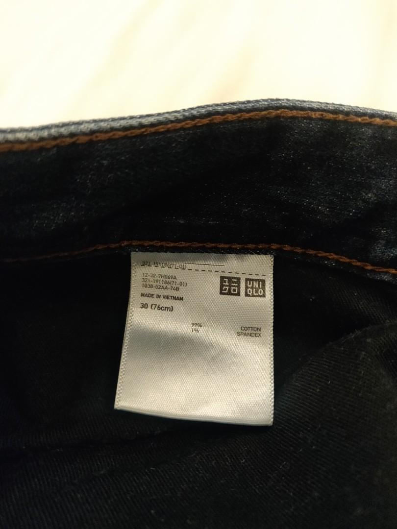 Uniqlo Dark Wash Jeans (Category: Jeans) located in Muntinlupa City. Submitted by antoniom23 (Listing ID 1193336006, Image 3). Description: - Size 30 (see last pic) Great Condition - Store bought.