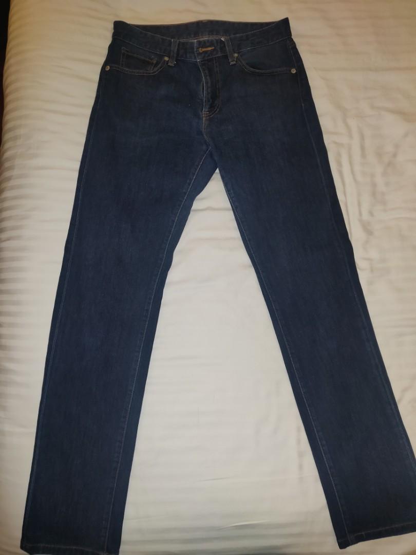 Uniqlo Dark Wash Jeans (Category: Jeans) located in Muntinlupa City. Submitted by antoniom23 (Listing ID 1193336006, Image 2). Description: - Size 30 (see last pic) Great Condition - Store bought.