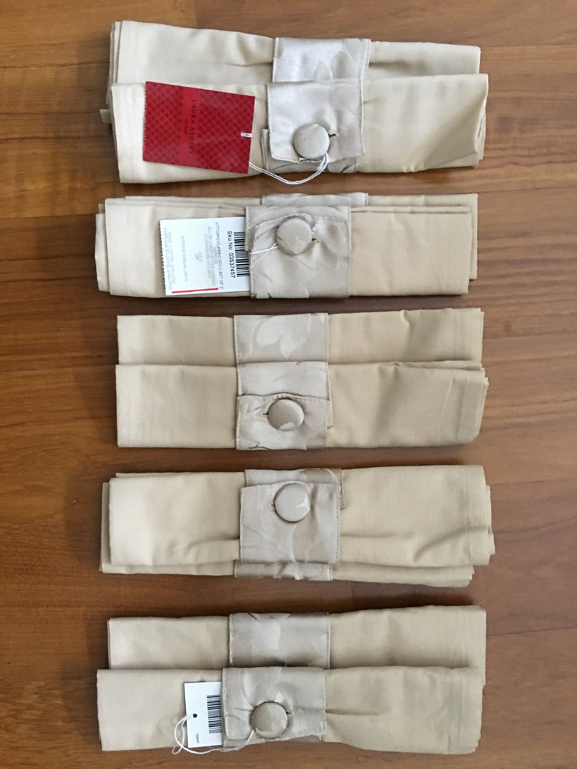 20 sets Laura Ashley NEW cloth napkins, Furniture & Home Living