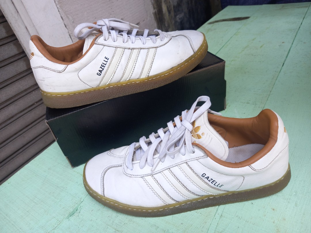 Adidas gazelle og white top leather