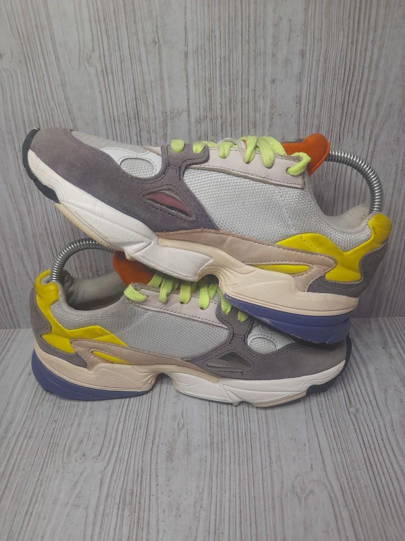 Adidas falcon color block store