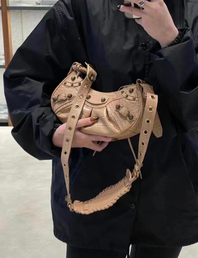 Balenciaga baguette sales