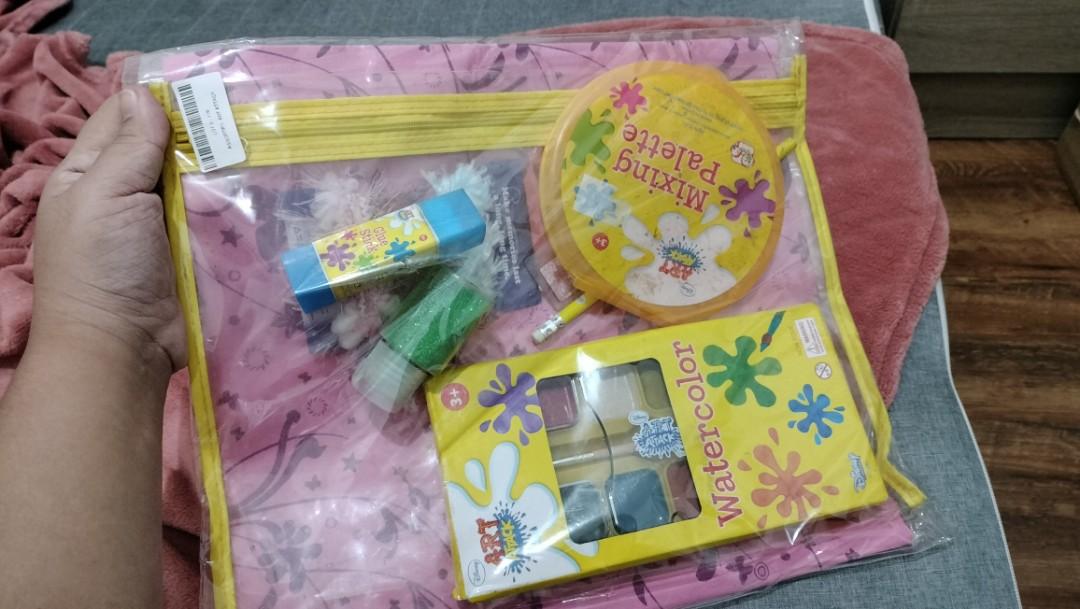 ART ATTACK assorted art supplies, Hobbies & Toys, Stationary & Craft