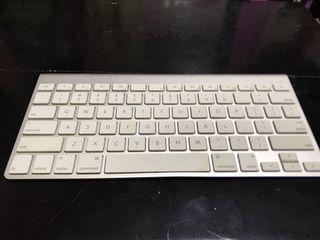 ‼️DEFECTIVE‼️ Authentic Wireless Apple keyboard