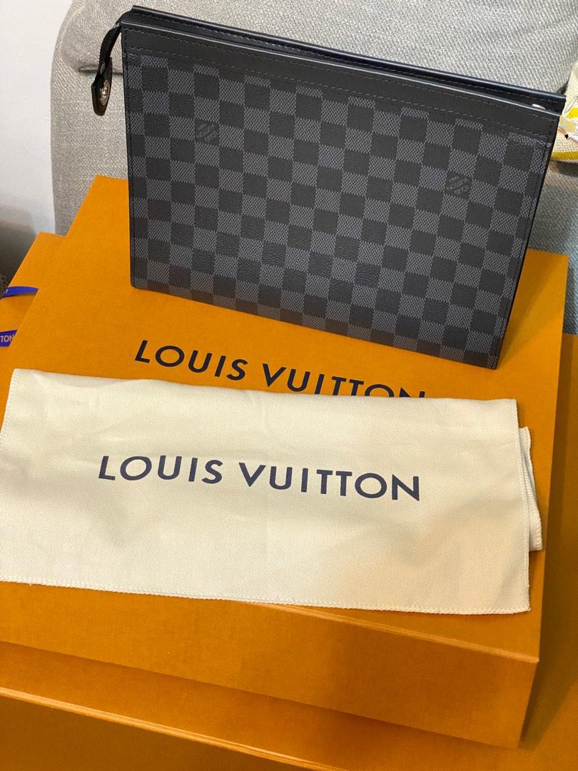 Authentic Louis Vuitton Pochette Voyage MM Damier Graffitte Clutch N41696  NWT