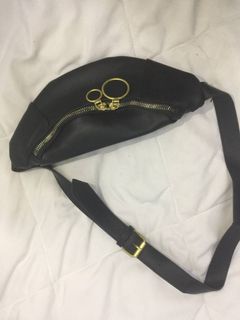 (Category: ) located in . Submitted by CZA.PRELOVED (Listing ID 1193534913, Image 1). Description: .