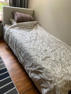 (Category: ) located in . Submitted by alinab30 (Listing ID 1193414015, Image 1). Description: .