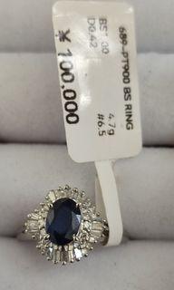 BLUE SAPPHIRE RING WITH NATURAL DIAMOND