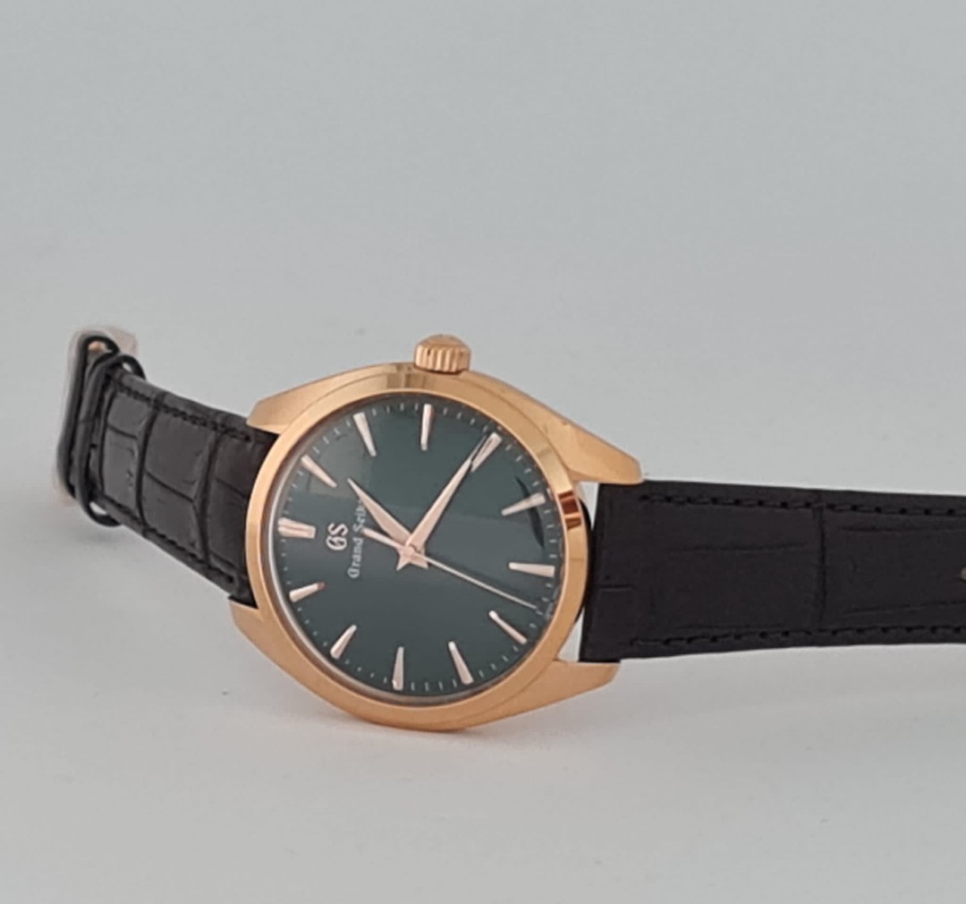 Brand New Grand Seiko Shizukuishi 18k Rose Gold Limited Edition SBGW264,  Luxury, Watches on Carousell