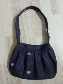 (Category: ) located in . Submitted by livelovesew (Listing ID 1193573516, Image 1). Description: .