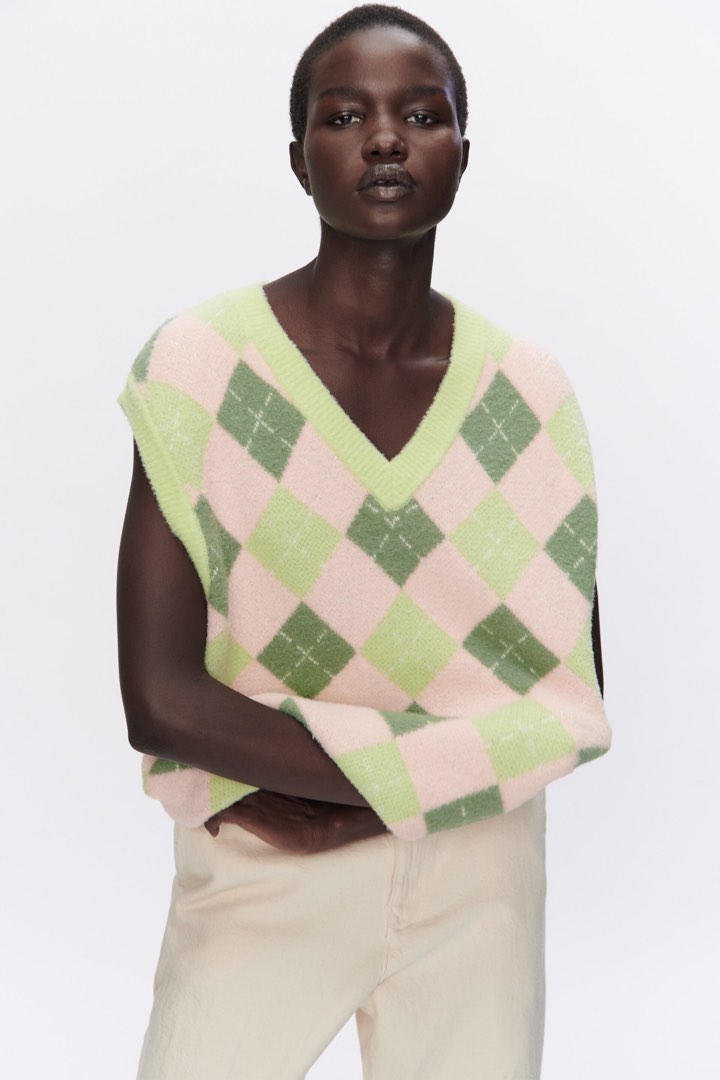 Brand New Zara Knit Argyle Sweater Vest - S, Women's Fashion, Tops,  Sleeveless on Carousell