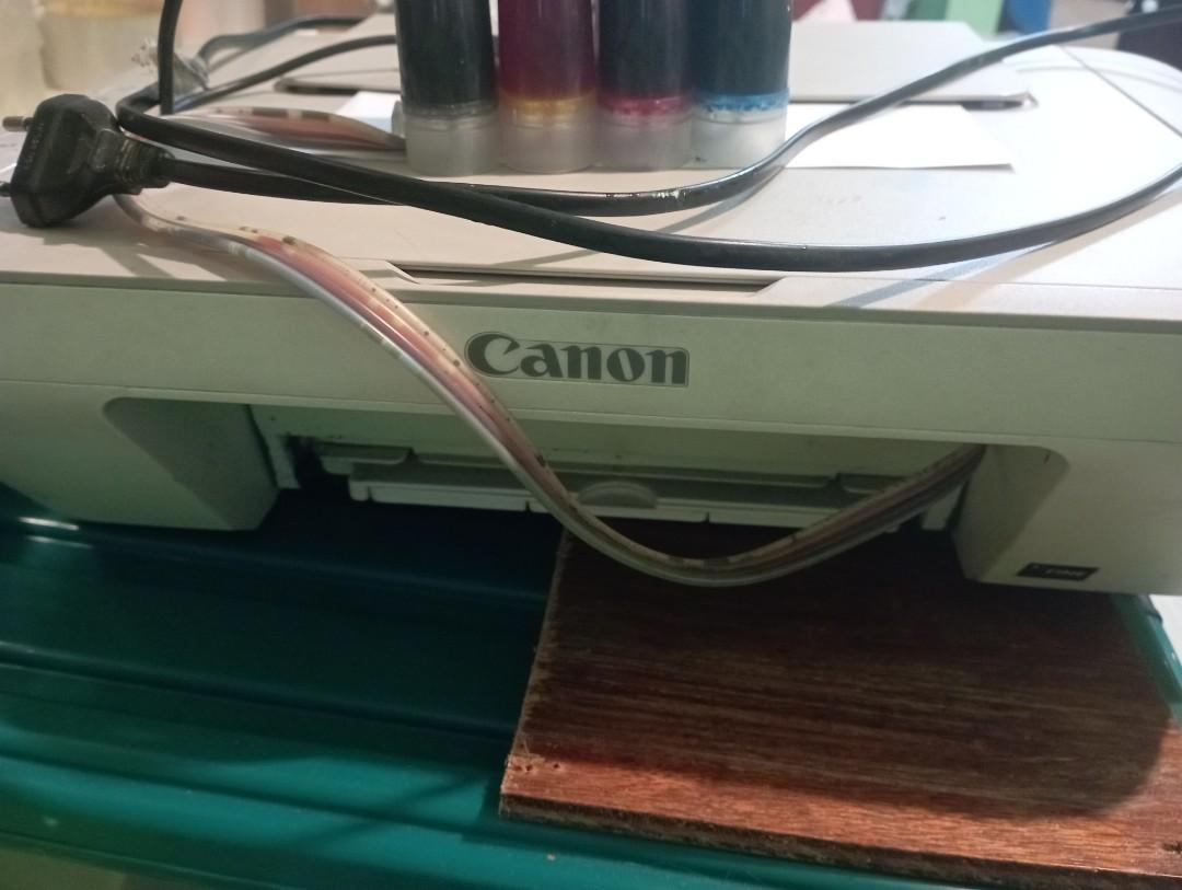 CANON PIXMA P200 - CISS (Defective) (Category: Printers, Scanners & Copiers) located in Antipolo. Submitted by alxndria (Listing ID 1193491306, Image 2). Description: Naka-CISS na po yan kaso hindi nagp-print dahil may leak yung cartridge at need i-suction nung ink kaso wala akong pang suction kit.