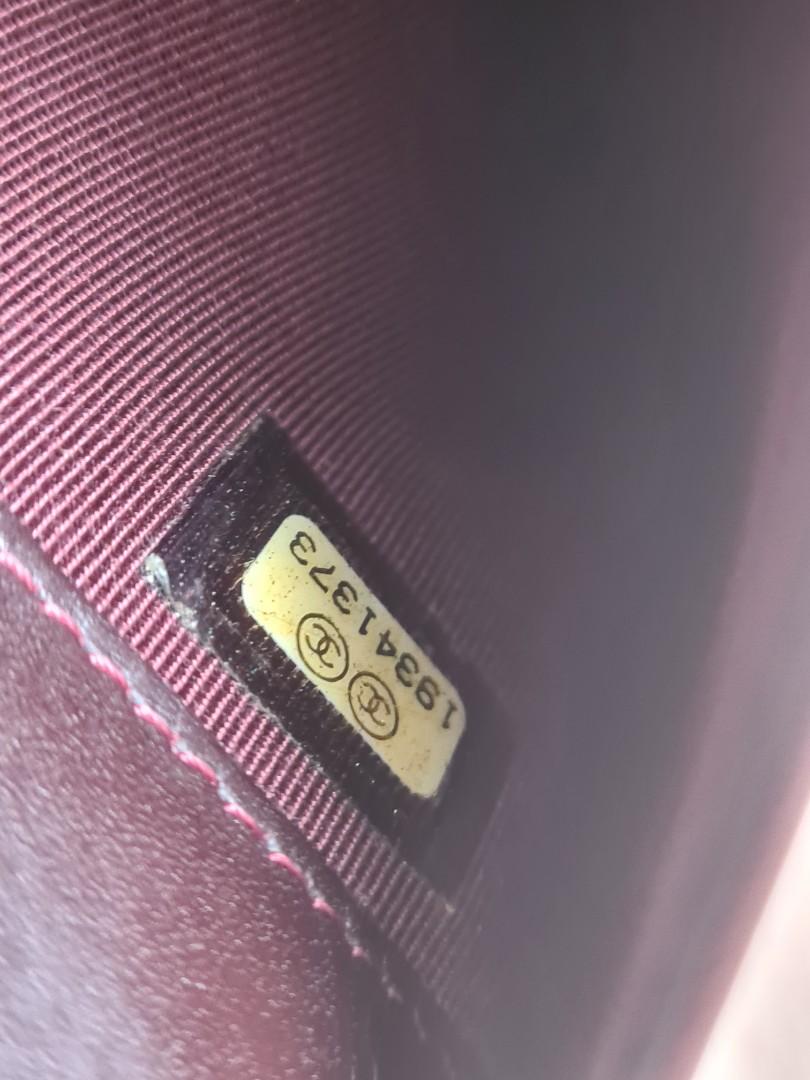 CHANEL CAVIAR YEN BIFOLD WALLET GHW, Luxury, Bags & Wallets on Carousell