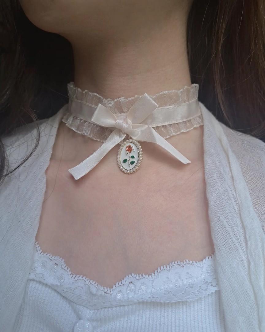 Classic White Lolita Choker