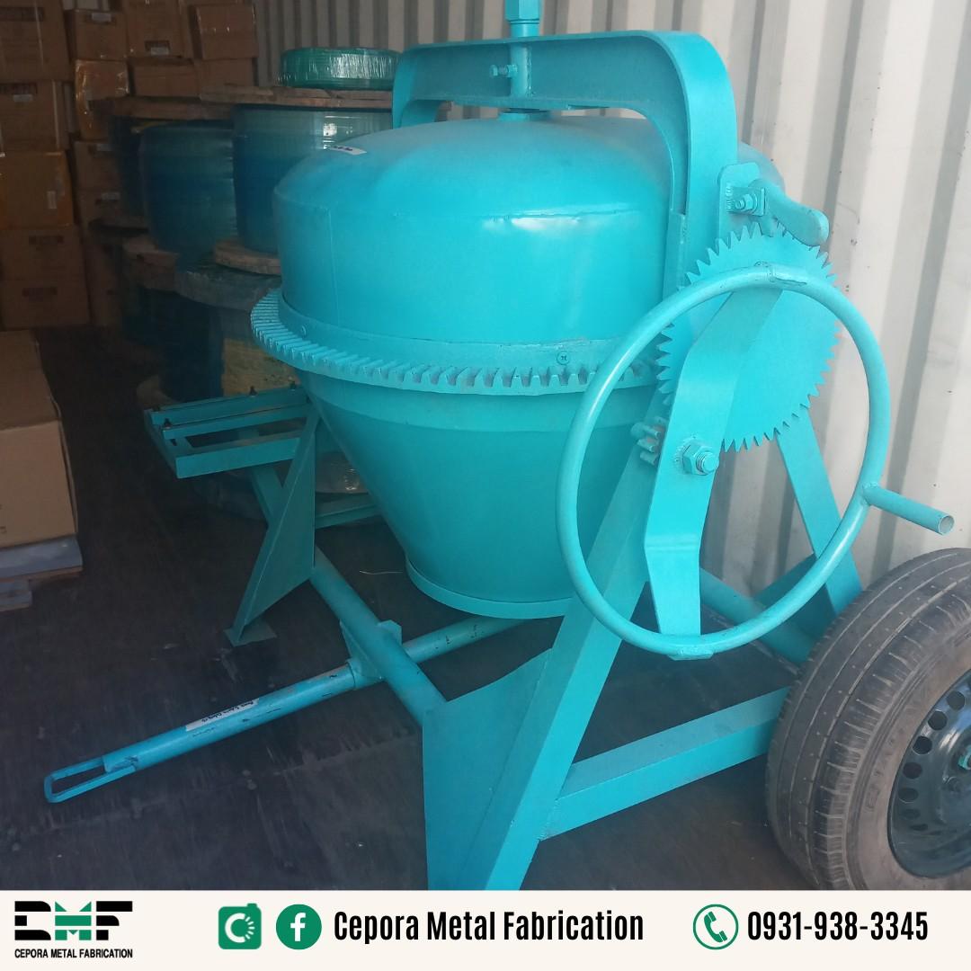 CONCRETE MIXER, Commercial & Industrial, Construction Tools & Equipment