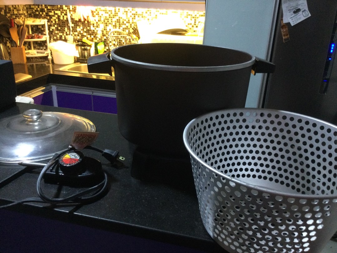 Dazey deep fryer, Furniture & Home Living, Kitchenware & Tableware