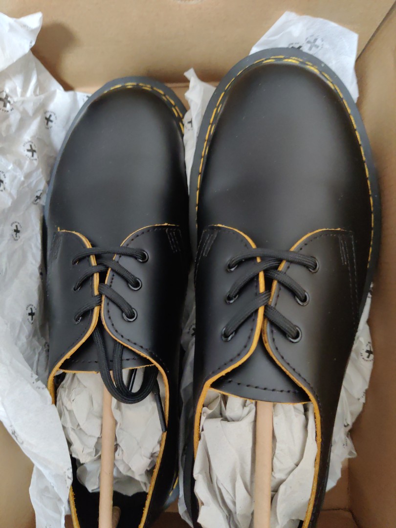dr martens 1461 ds black and yellow brand new in box