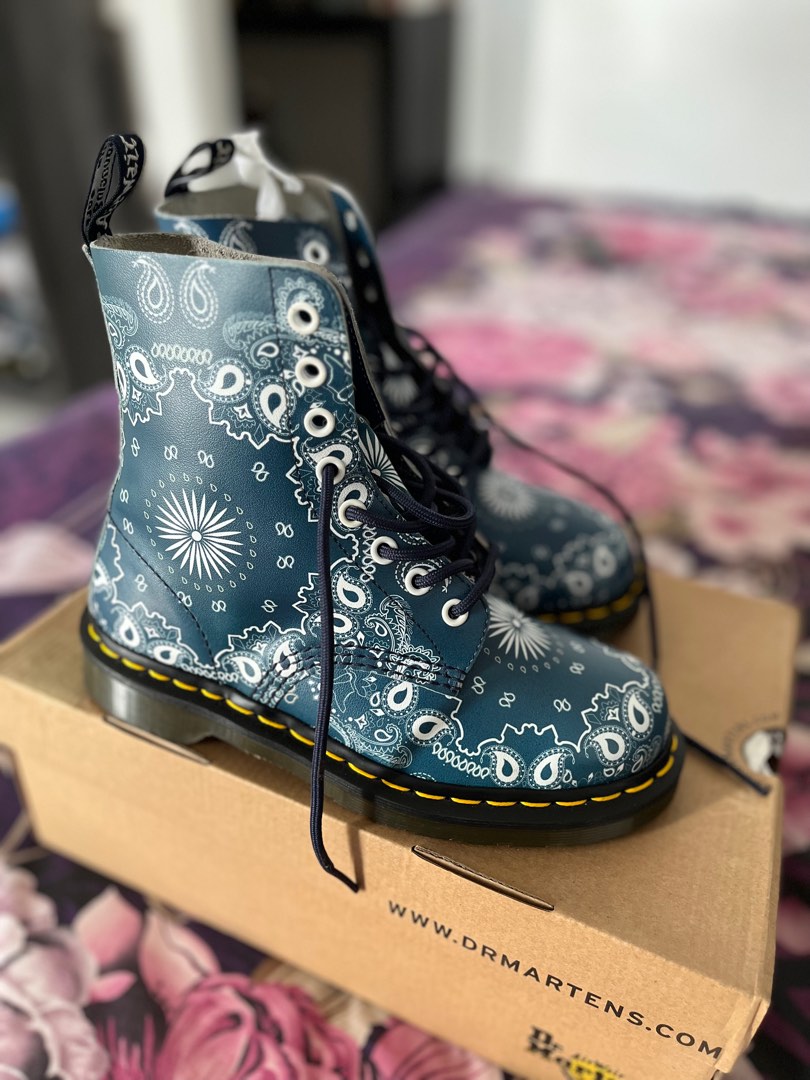 Dr martens clearance bandana