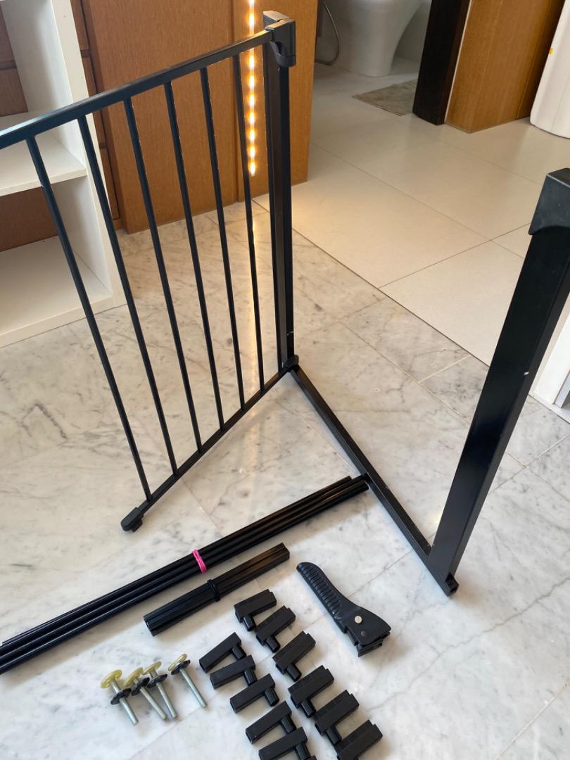 Extendable Safety Gate, Babies & Kids, Baby Nursery & Kids Furniture