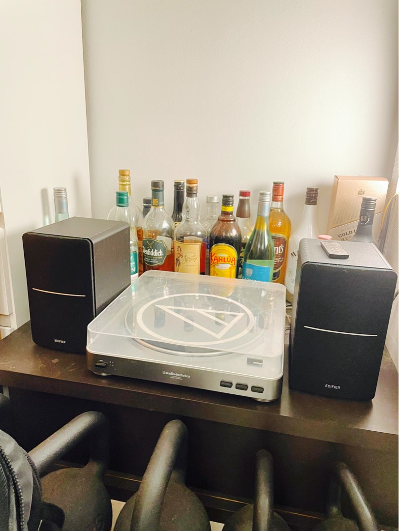 Audio Technica ATLP60 USB record player incl. free Edifier R1280DB