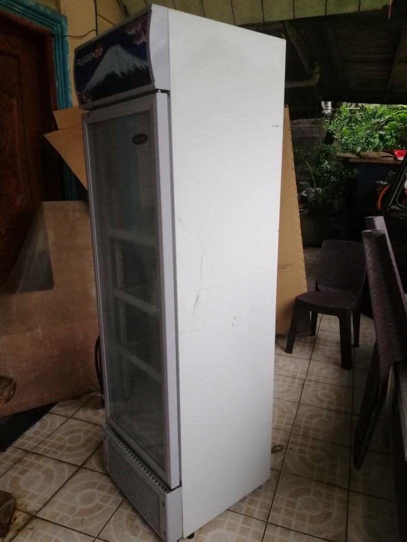 Fujidenzo 9cu.ft Beverage Cooler/Chiller, TV & Home Appliances, Kitchen