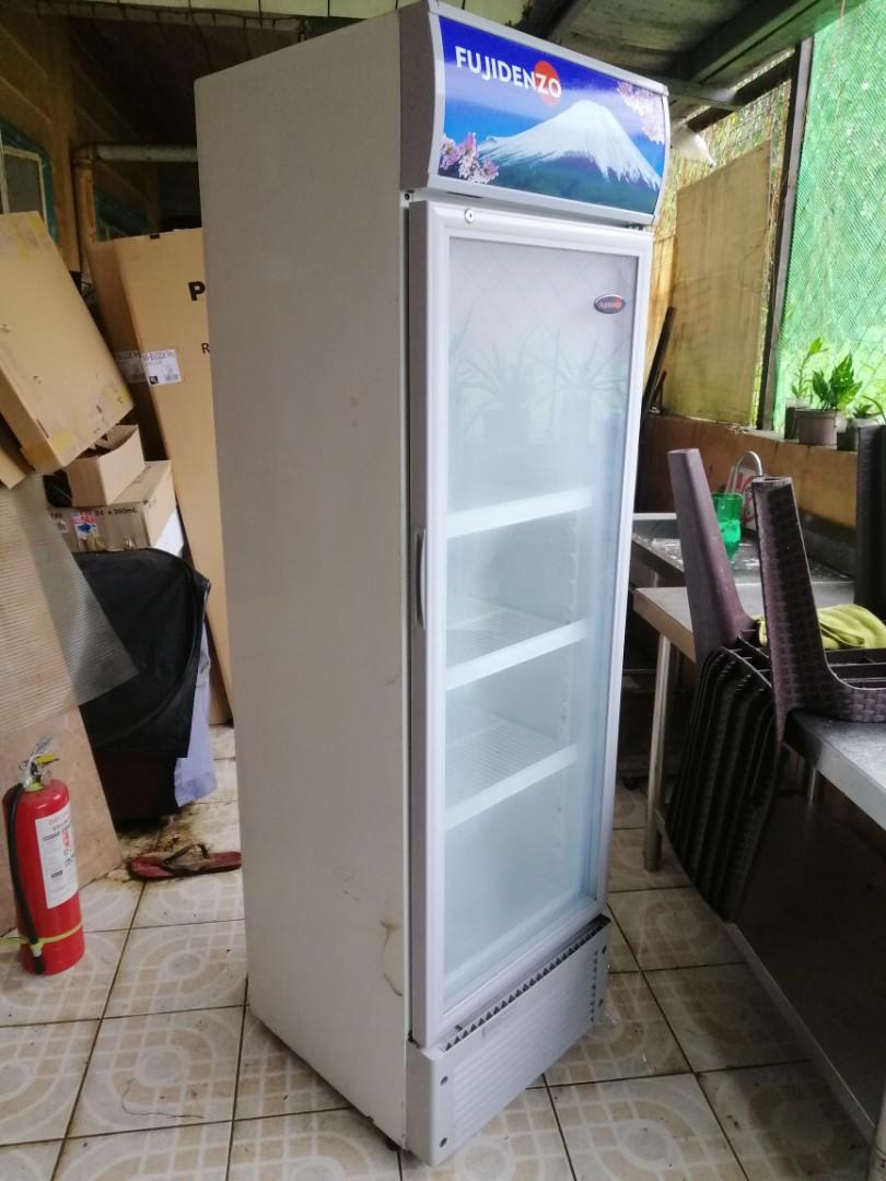 Fujidenzo 9cu.ft Beverage Cooler/Chiller, TV & Home Appliances, Kitchen