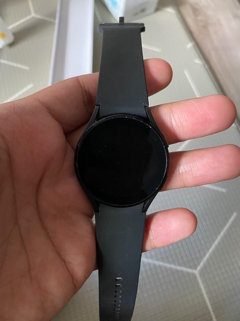 Galaxy watch 4 40mm LTE black, Mobile Phones & Gadgets, Wearables