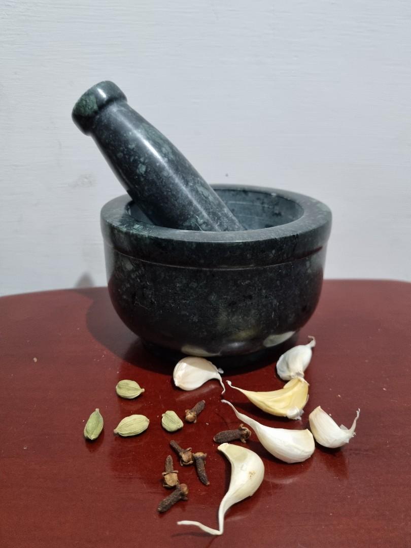 Green Granite mortar & pestle set, TV & Home Appliances, Kitchen