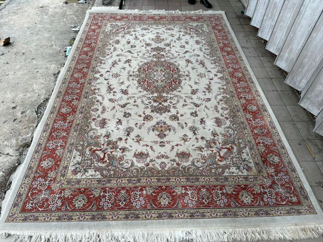 Persian rug.made in iran, Furniture & Home Living, Home Decor, Carpets, Mats & Flooring on Carousell