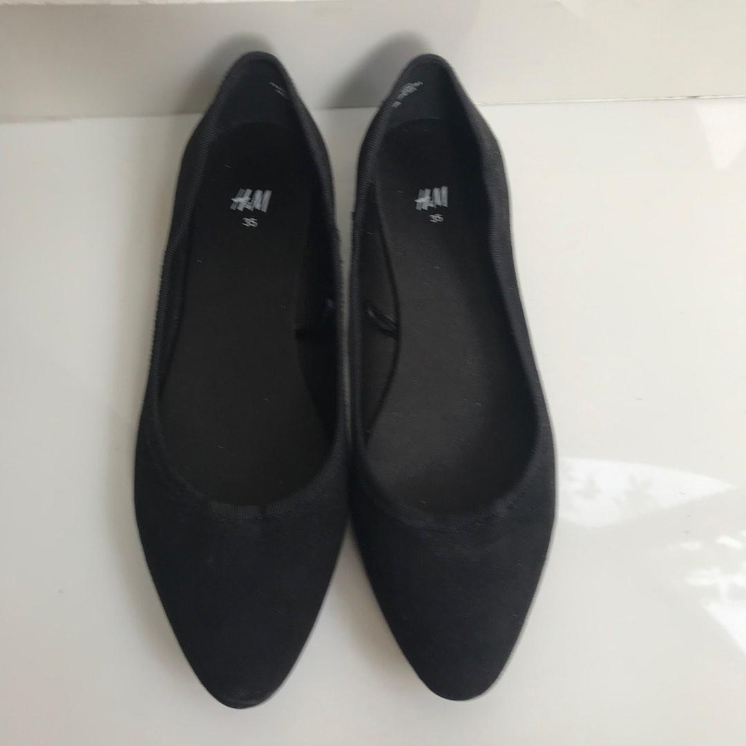 2 for 10 H M Black Velvet Flat Shoes Women s Fashion Footwear Flats on Carousell