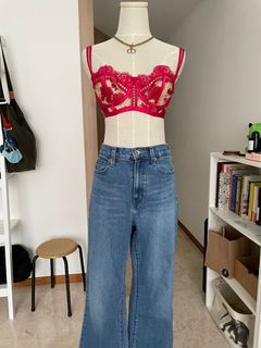 Hot Pink Bra 36/80, Women's Fashion, New Undergarments & Loungewear on  Carousell