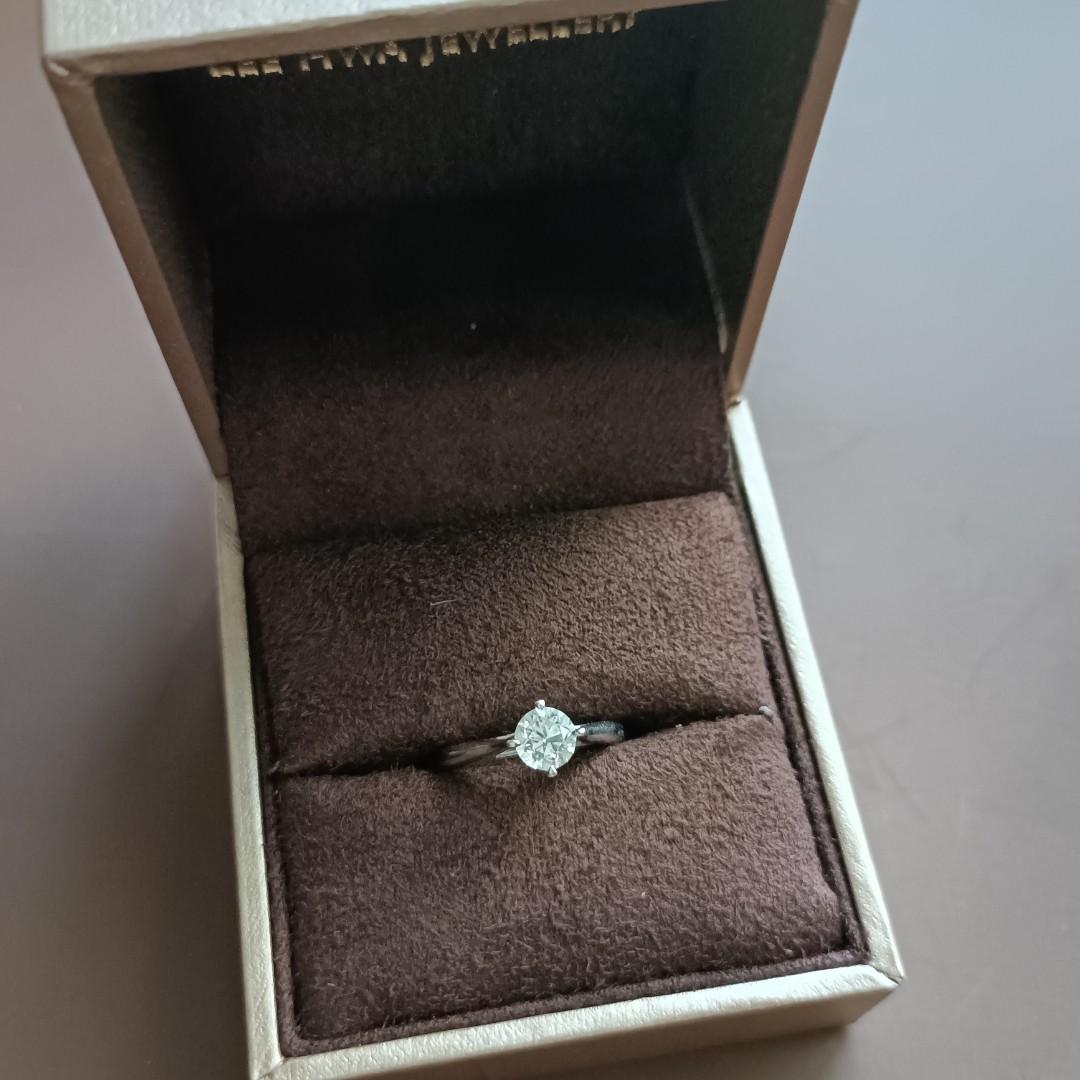 Lee sales hwa rings