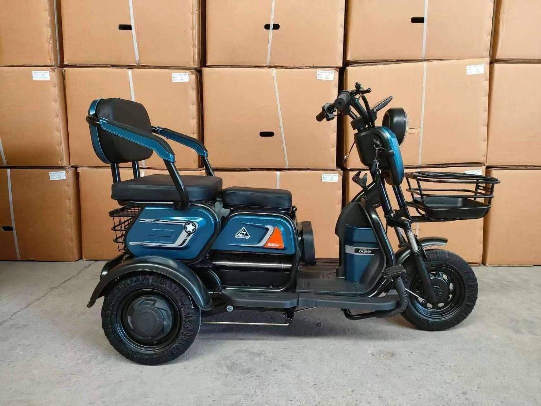 LIGHTSPEED COOL THREE WHEELS E-TRIKE (Category: Bicycles) located in Antipolo. Submitted by mgrace0920 (Listing ID 1193491198, Image 1). Description: ✨LIGHTSPEED COOL THREE WHEELS E-TRIKE 💡 ADJUSTABLE SEAT💡 🆓FREE TRAPAL 🆓FREE ASSEMBLE 🆓WITH CERTIFICATE OF OWNERSHIP 🆓WITH USER MANUAL ✅PWEDE INSTALLMENT✅ 💰HOME CREDIT 💰ALL MAJOR CREDIT CARDS ACCEPTED ‼️₱30,999 ‼️₱37,000 INSTALLMENT PRICE (HOME CREDIT AND CREDIT CARD) Available color ❤️Red 💙