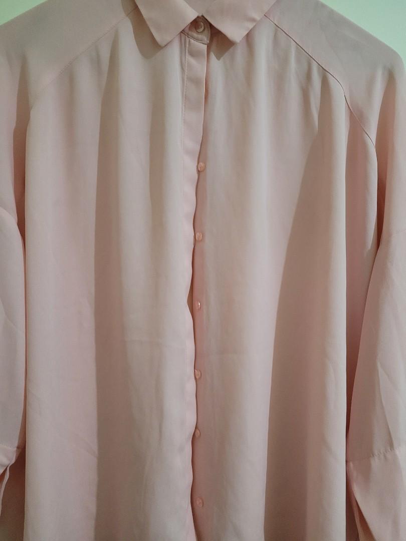 Mango Long Sleeves Sheer Button-Up Shirt (Category: Longsleeves) located in Pasig City. Submitted by clemloved (Listing ID 1193411597, Image 3). Description: *In good conditon: 8/10 *No visible flaws 💜 #11nov.