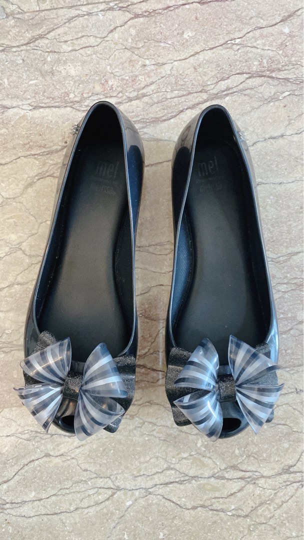 Girls black top melissa shoes