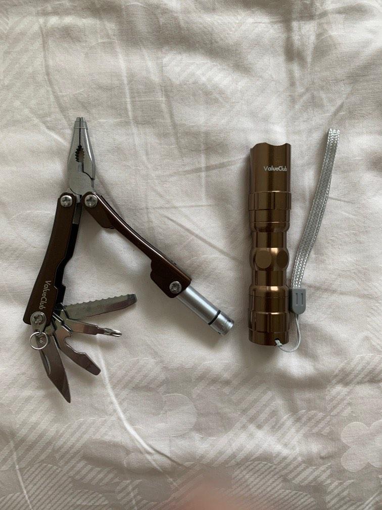 Multi-Tool Set (Category: Home Improvement Tools & Accessories) located in Singapore. Submitted by randomclearances (Listing ID 1193450158, Image 3). Description: ValueClub Multi-Tool Rewards Set Brand New, Never Used Before May have minimal rust as the set was untouched for a long time Tools Included: Torchlight Point-Tip Plier Torchlight (small) Saw Screwdriver Can Opener Knife Batteries Not Included.