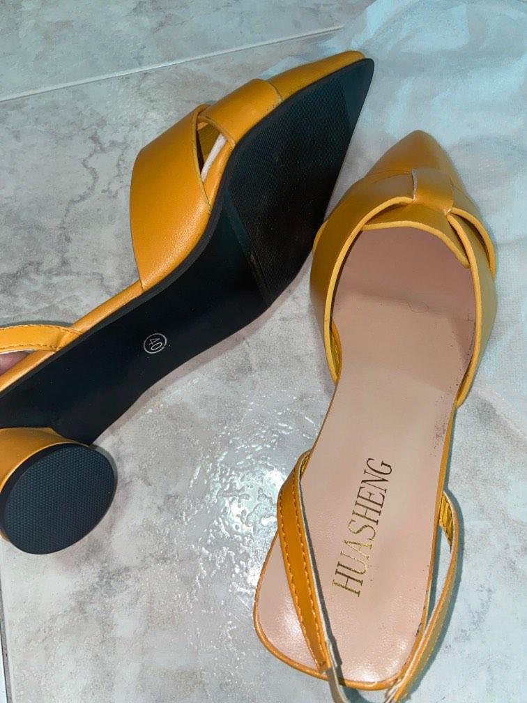 mustard heels, Women's Fashion, Footwear, Heels on Carousell