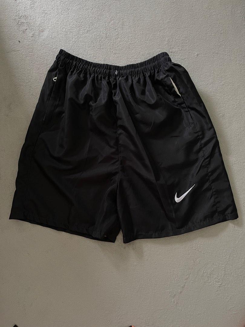 Nike shorts with zipper pockets hot sale
