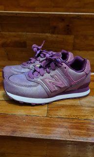 rubbershoes for kids violet (Unused)Size: US11 / 17CM