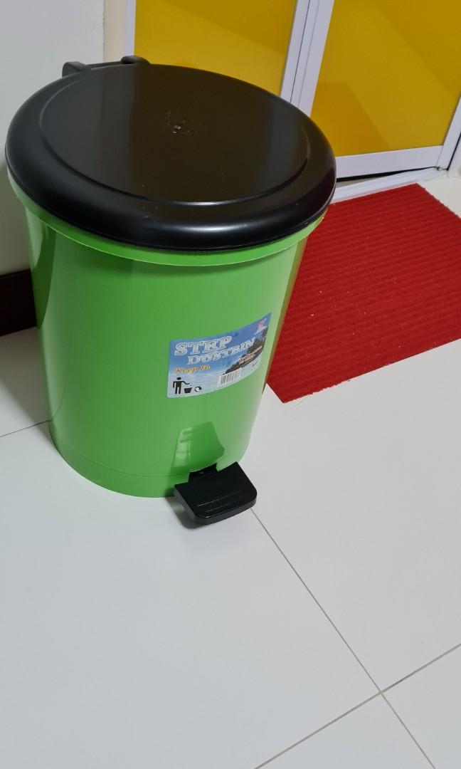 Rubbish bin for Sales, Furniture & Home Living, Cleaning & Homecare