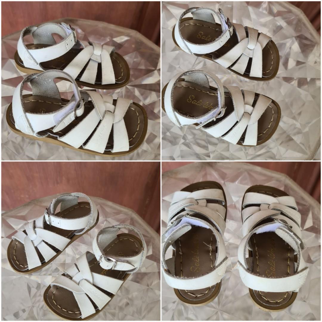 Girls saltwater sandals sale outlet
