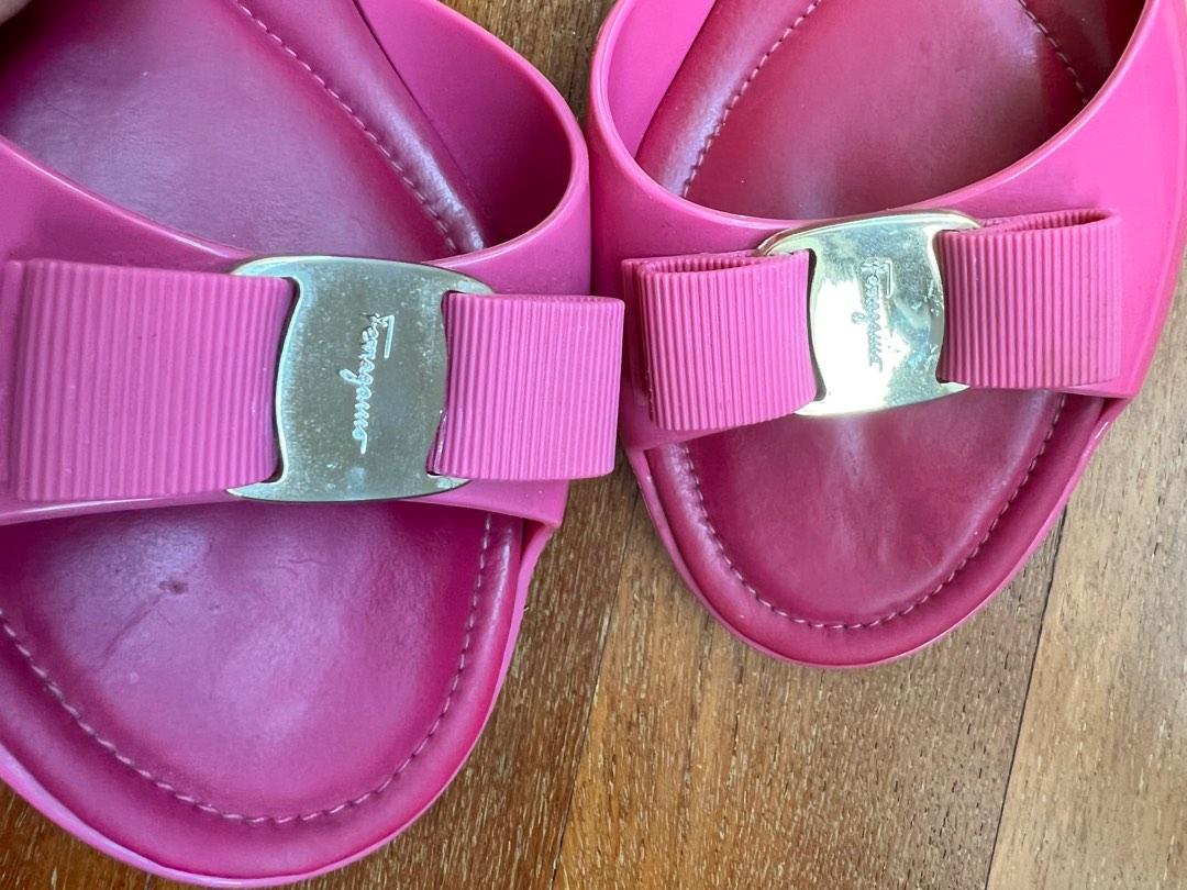 salvatore ferragamo cirella jelly slides