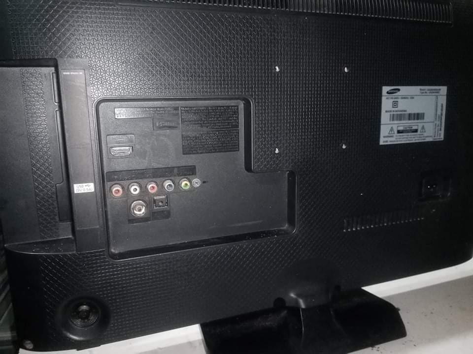 Samsung 24 inches, TV & Home Appliances, TV & Entertainment, TV on Carousell