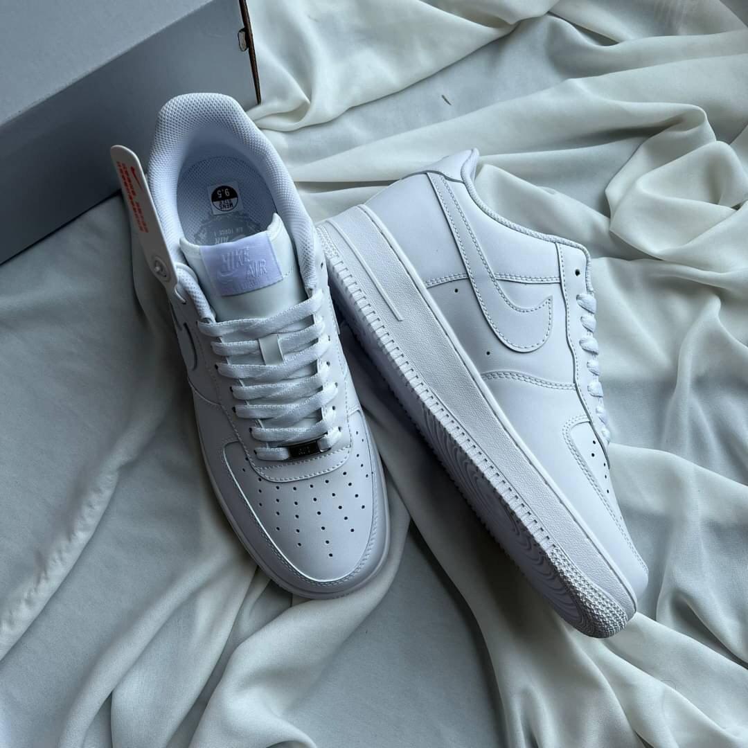 Sepatu Nike Air Force 1 07 Low All White Triple White Original 100 Bnib Mens Fashion Mens