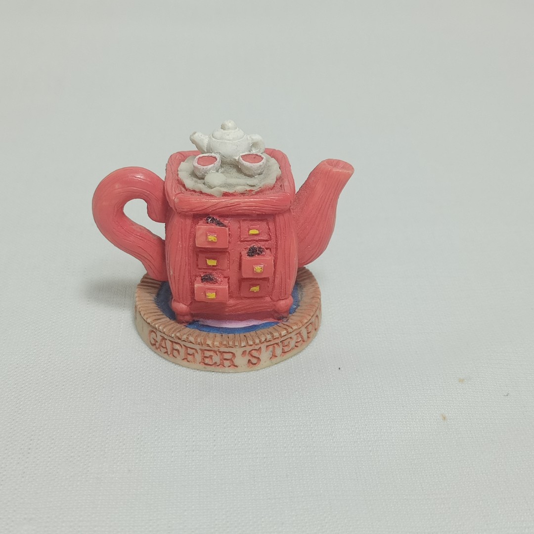 TETLEY GB MINIATURE RESIN TEAPOT, Hobbies & Toys, Memorabilia