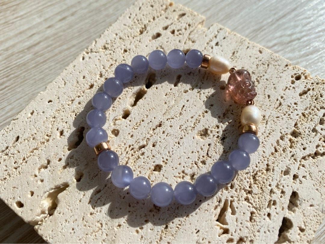 Chalcedony bracelet top