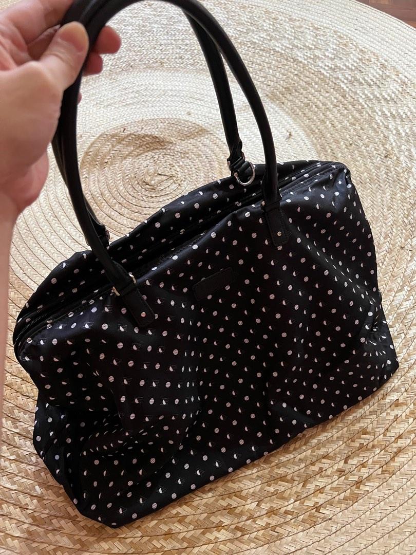 Traveling Bag (Lipault Paris) (Category: Luxury Bags & Wallets) located in Caloocan City. Submitted by Gracia (Listing ID 1193471834, Image 2). Description: .